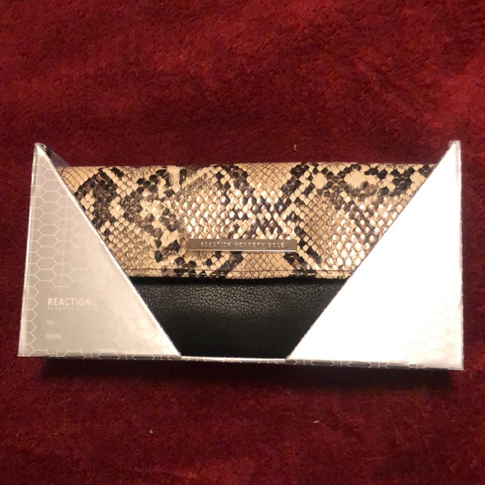 Kenneth Cole Reaction wallet
